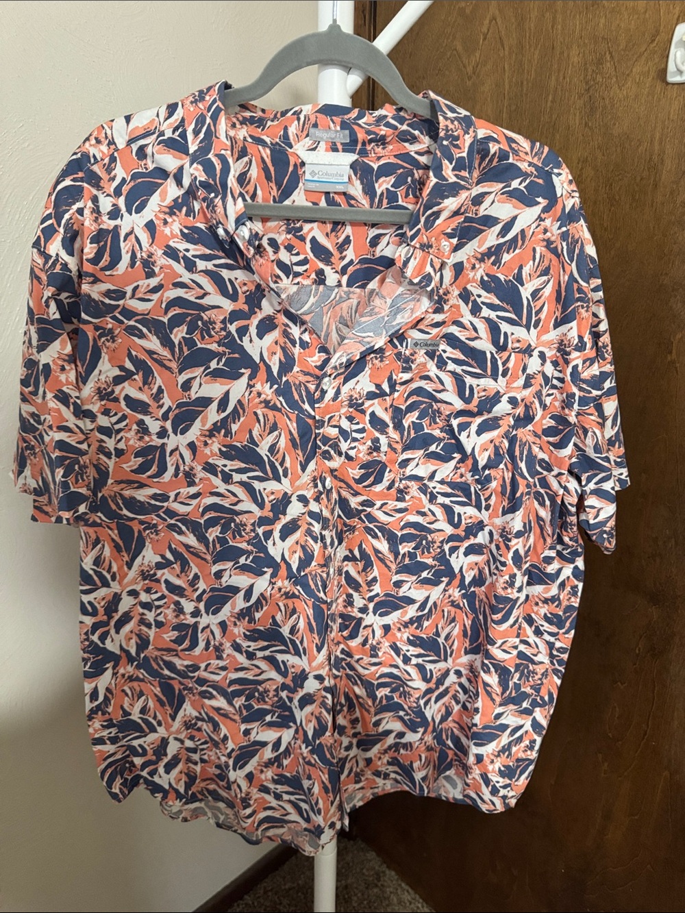 Columbia Men’s Short Sleeve Button-Down Shirt - Navy & Coral Leaf Print